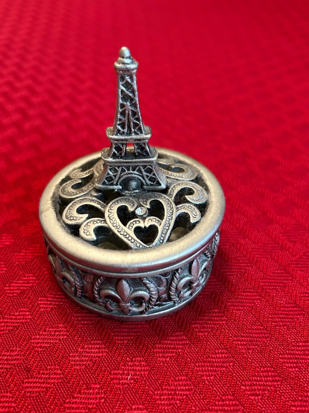 Vintage Fashioncraft Eiffel Tower EUC Curio Trinket Box Small Jewelry Round